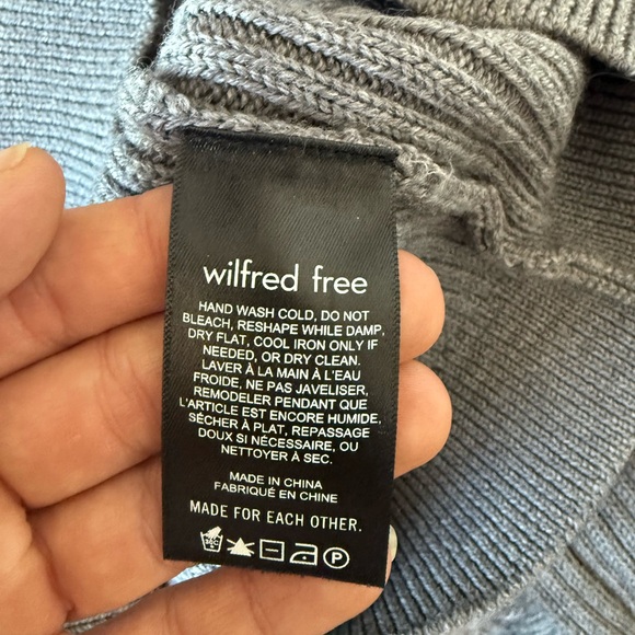 Aritzia Wilfred Free Cropped Sweater - Picture 4 of 4